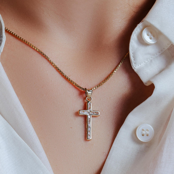 14 Karat Yellow Gold Wavy Cross Clear CZ Pendant - 14P00053